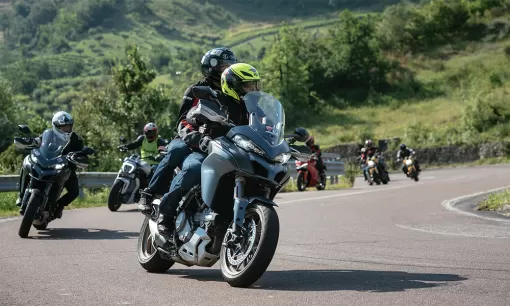 desmo-club-1.jpg
